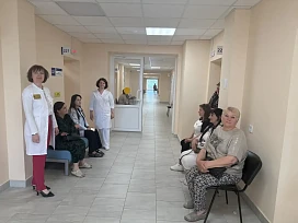 Саратовцев позвали за покупками на Театральную площадь 