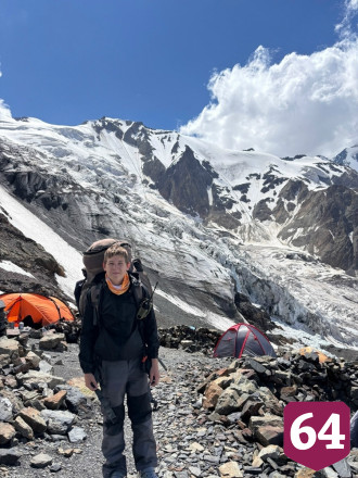 Саратовский священник покорил пик Иткол на высокогорных забегах в Приэльбрусье